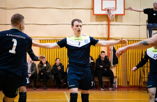 Bukonių komanda - tinklinio turnyro prizininkė