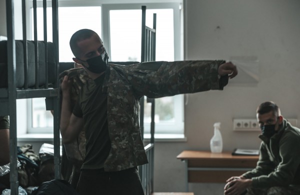 Tarnybą Lietuvos kariuomenėje pradeda pirmieji 2022 m. šaukimo kariai