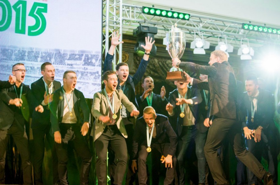 Aukso medaliai ir taurė – „Lietavos“ komandos rankose