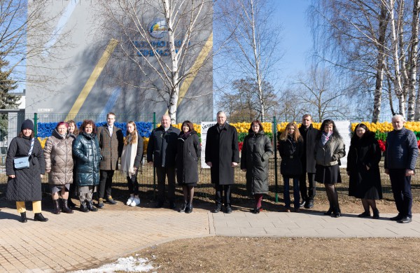 J. Ralio gimnazija: ,,Nepaleisk mano rankos, laisve!”