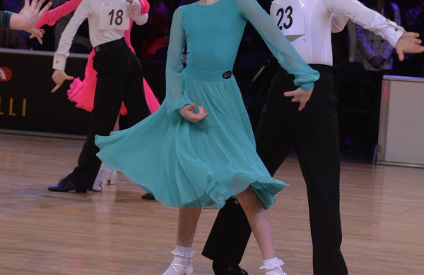 „Bonus“ šokėjai užtikrintai iškovoja pergales