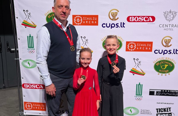 „Bonus“ šokėjai užtikrintai iškovoja pergales