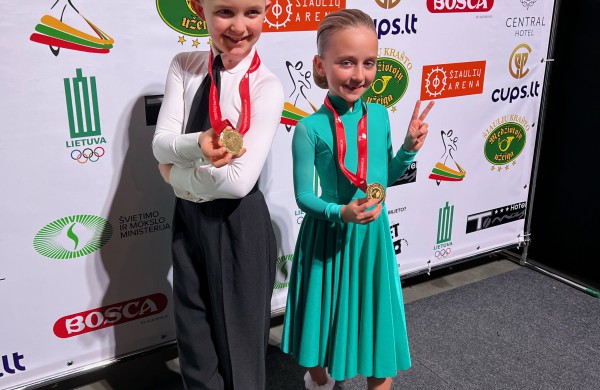 „Bonus“ šokėjai užtikrintai iškovoja pergales