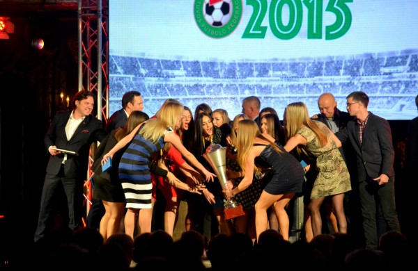 Aukso medaliai ir taurė – „Lietavos“ komandos rankose