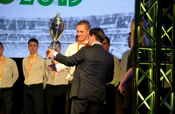 Aukso medaliai ir taurė – „Lietavos“ komandos rankose