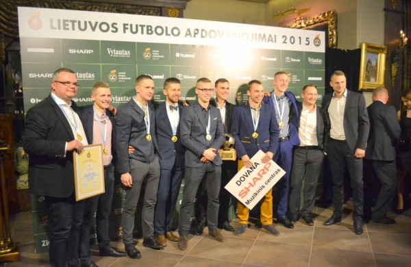 Aukso medaliai ir taurė – „Lietavos“ komandos rankose