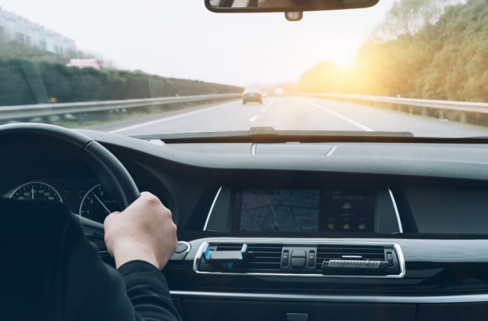 Vyriausybei bus siūloma svarstyti galimybę mažinti akcizą degalams