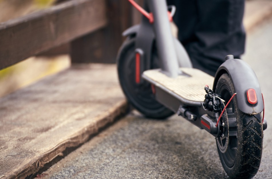 Seimo Pirmininkas J. Sabatauskas:  „Siaubas“: išklausęs gydytojų ir teisėsaugininkų, parlamentaras imsis paspirtukų reguliavimo“