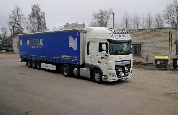 Jonavoje apsistojusius ukrainiečius pasiekė įspūdingo dydžio paramos siunta iš Anglijos