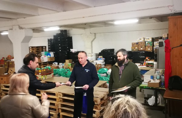 Jonavoje apsistojusius ukrainiečius pasiekė įspūdingo dydžio paramos siunta iš Anglijos