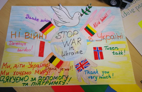 Jonavoje apsistojusius ukrainiečius pasiekė įspūdingo dydžio paramos siunta iš Anglijos