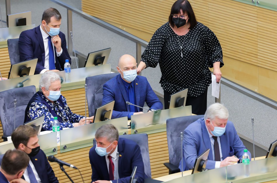 Iš naujo teikia „buldozeriu atmestus“ siūlymus dėl kylančių kainų