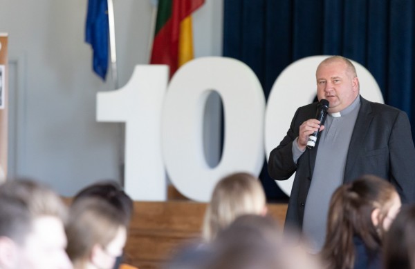 Tikėjimas ir mokslas - du sparnai kilti į tiesą