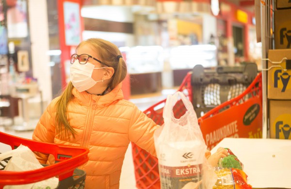 Lietuvos žmonių gerumas: „Maisto banko“ akcijoje suaukota beveik 360 tūkst. produktų