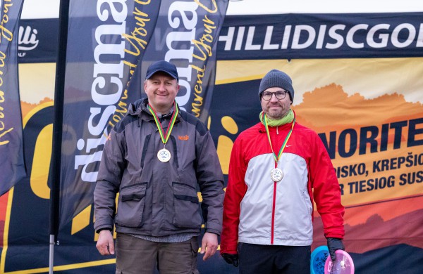 Lietuvos diskgolfo taurė 2022 su Discmania: jonaviečiai kopė ant prizininkų pakylos