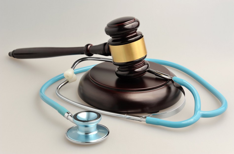 Apeliacinis teismas nepasigailėjo gydytojos odontologės – pripažinta kalta ėmusi kyšius iš savo pacientų