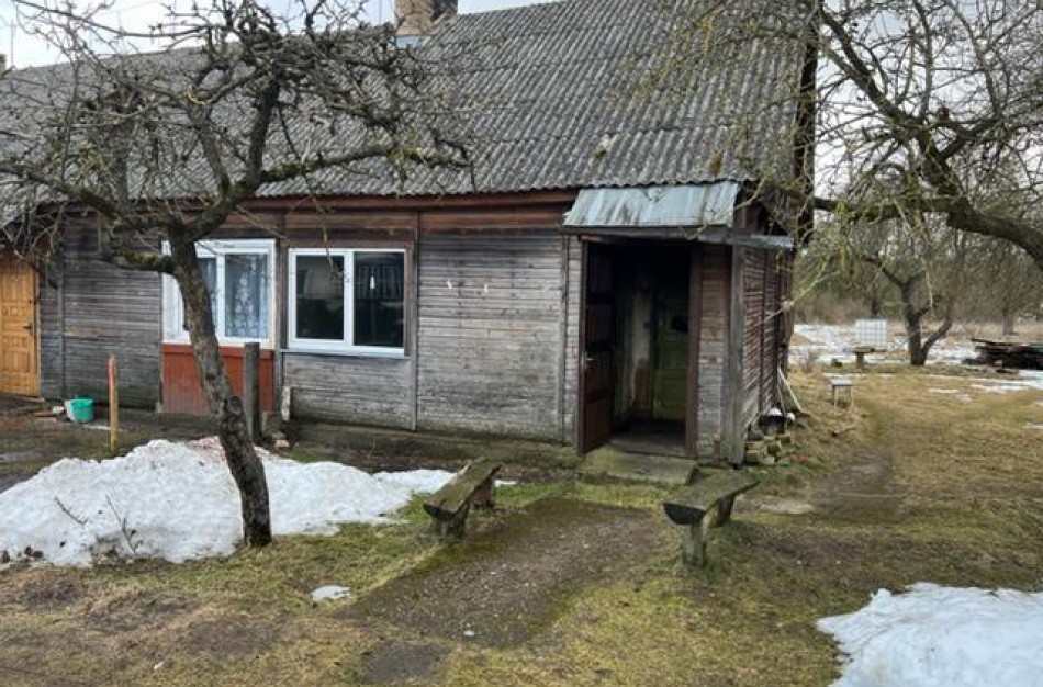 1 kamb. buto su dalimi žemės sklypo Dvaro g. 3-1, Markutiškių k., pardavimo aukcionas