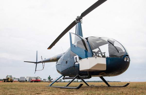 ESO tęsia elektros linijų apžiūrą sraigtasparniu