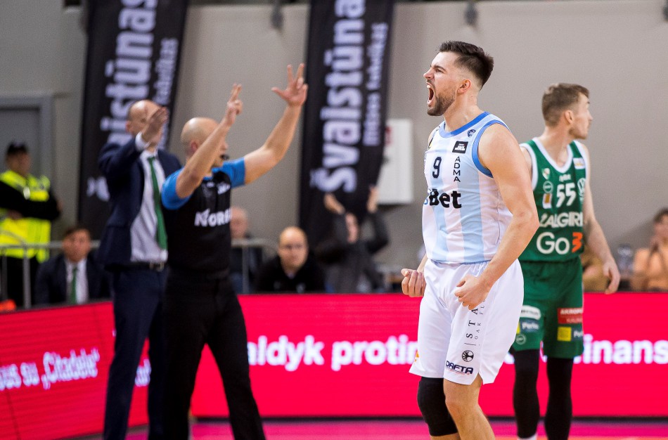 Pilnutėlėje Jonavos sporto arenoje „CBet“ pasiekė istorinę pergalę!