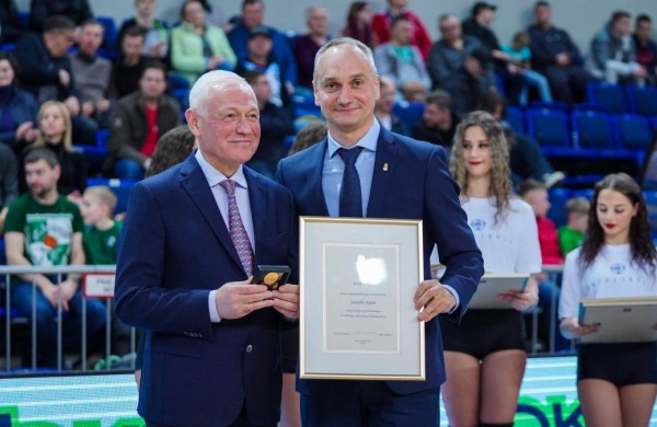 Pagerbti Jonavos krašto krepšiniui nusipelnę žmonės