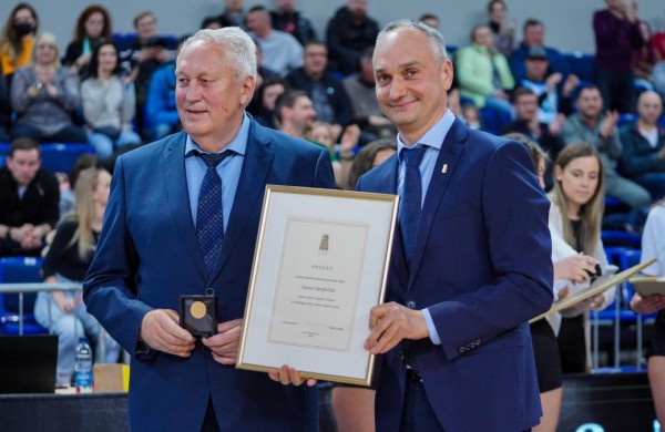 Pagerbti Jonavos krašto krepšiniui nusipelnę žmonės