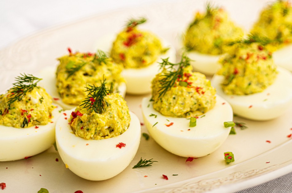 Po Velykų liko kiaušinių? Įdarykite juos brokoliais ir feta