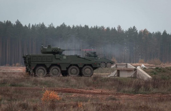 Prasidėjo derybos dėl antrojo pėstininkų kovos mašinų „Boxer“ įsigijimo
