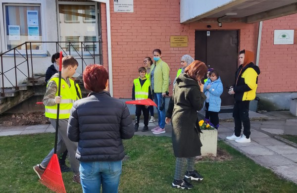 Ukrainiečiai Jonavoje: prisideda prie akcijos „Darom“, prie miesto puošybos bei laukia visų paramos renginyje