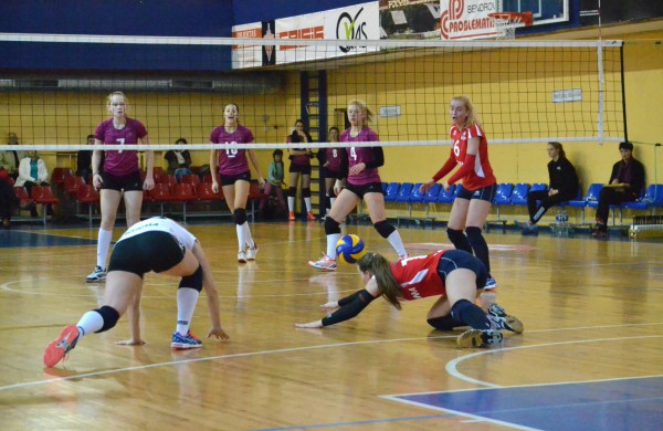 Jonavos tinklininkių revanšas prieš kitą Latvijos komandą