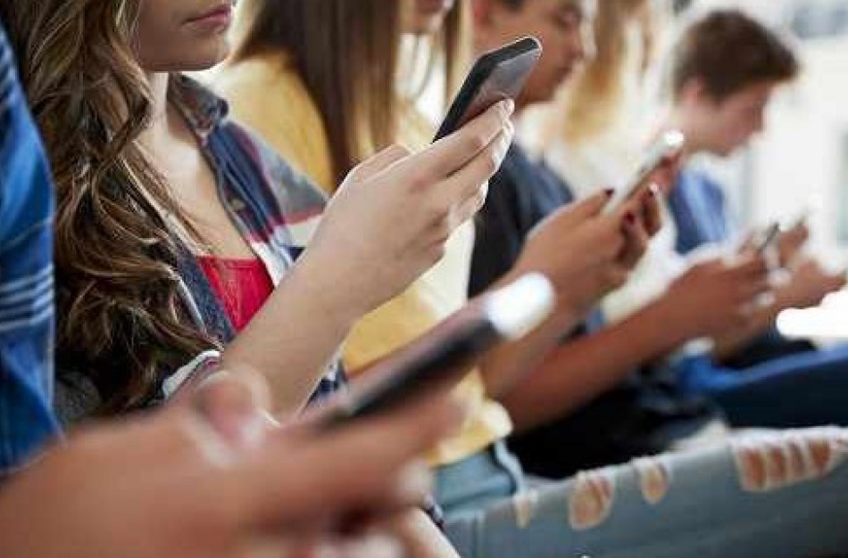 Kaip padėti nuo internetinių žaidimų priklausomam paaugliui?