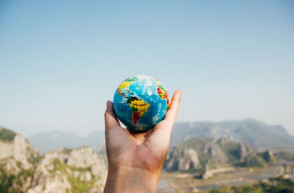 Nebelieka COVID-19 ribojimų atvykstantiems iš užsienio, tačiau keliautojai raginami laikytis saugumo rekomendacijų