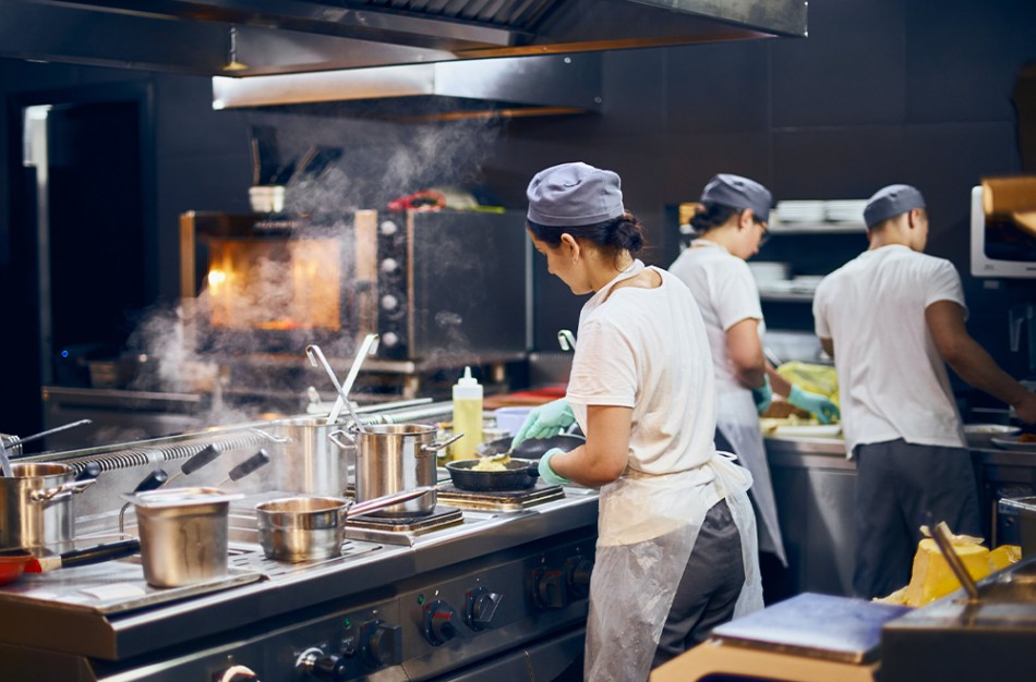 Užimtumo tarnyba: darbo rinkoje daugėja užsieniečių