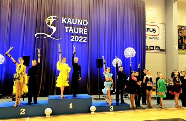 ,,Bonus" šokėjai toliau demonstruoja puikius rezultatus