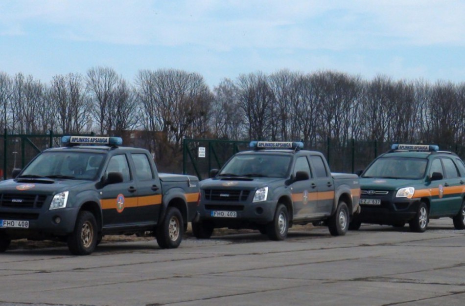 Bandant sudeginti čiužinį, sulaukta ir ugniagesių, ir aplinkosaugininkų dėmesio