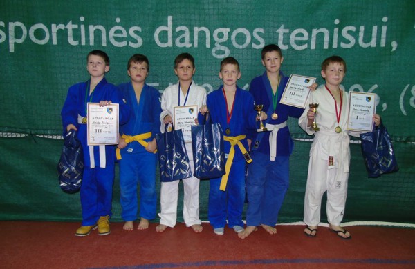 Jonavos jaunųjų dziudistų pajėgumas Kėdainiuose