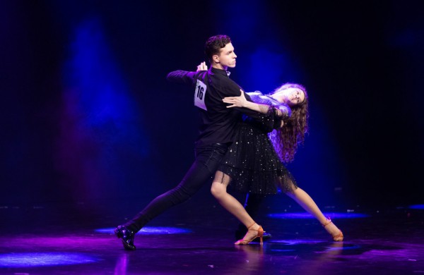 Raliečiai Valso šokio jubiliejinį konkursą skyrė pedagogei Onai Čeplijauskienei