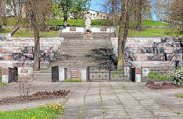 Jonavos karių kapinės – policijos akiratyje