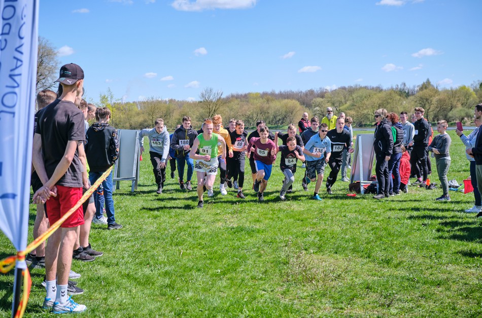 Po dviejų metų pertraukos – moksleivių lengvosios atletikos „Pavasario krosas“