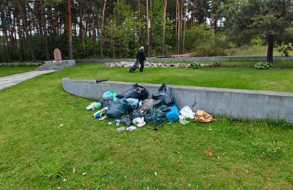 Geras darbas vos nenuėjo perniek - sąvartynas didėjo, kilo ir gyventojų pasipiktinimas