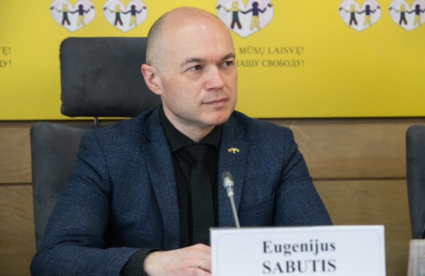 Parlamentarai įspėja: sveikatos reforma dar nepatvirtinta, tačiau paslaugų naikinimai jau prasidėjo