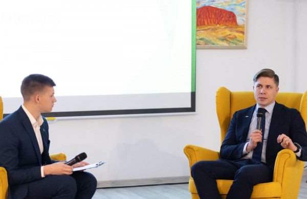 Savivaldybės vadovų ir jaunimo susitikime apdovanoti geriausių projektų autoriai