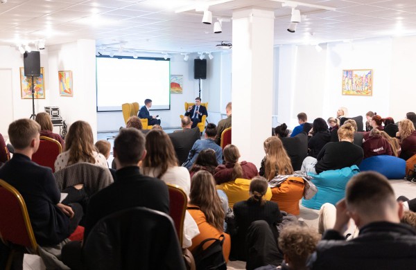 Savivaldybės vadovų ir jaunimo susitikime apdovanoti geriausių projektų autoriai