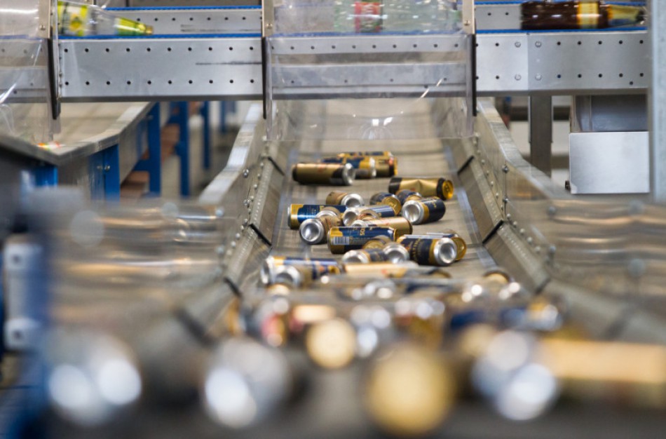 Į užstato sistemą siūloma įtraukti tik metalines ir PET alkoholinių gėrimų pakuotes