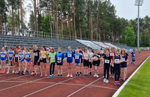 Jonavos KKSC lengvaatlečiai dalyvavimo sportinio ėjimo varžybose Alytuje ir Krakėse