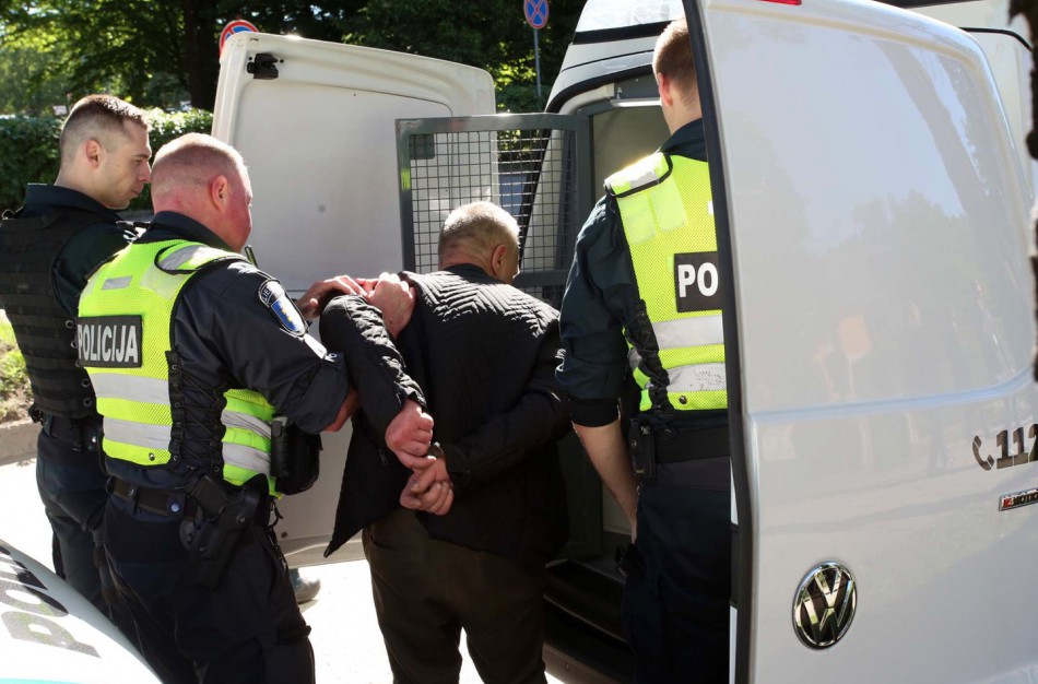 Žmogžudystė Jonavoje: įtariamasis suimtas, o jo 13 metų vyresnė draugė išleista į laisvę