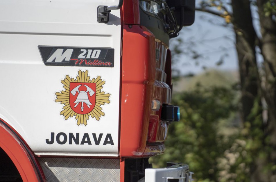 Lietuvos stipriausiojo ugniagesio gelbėtojo varžybose dalyvavo ir jonavietis M. Kungys
