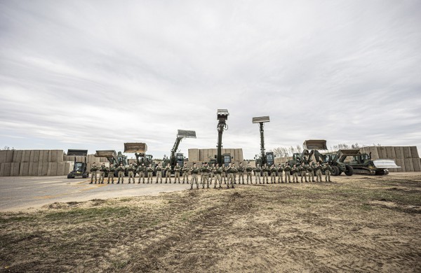 Treniruodamiesi vykdyti užduotis karo inžinieriai padeda išlaikyti bei gerinti ir Lietuvos kariuomenės infrastruktūrą