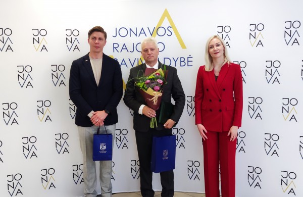 Ordino „Už nuopelnus Lietuvai“ medaliu apdovanotas jonavietis pagerbtas ir vietos valdžios