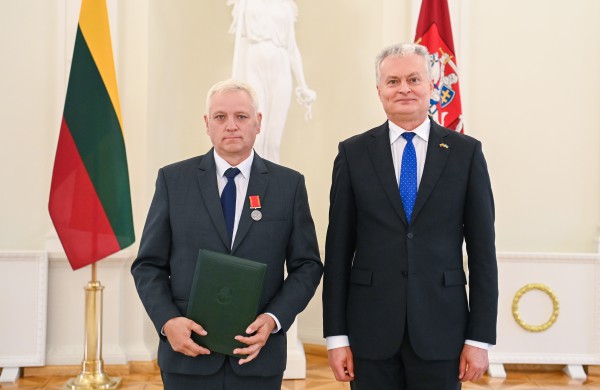 Ordino „Už nuopelnus Lietuvai“ medaliu apdovanotas jonavietis pagerbtas ir vietos valdžios