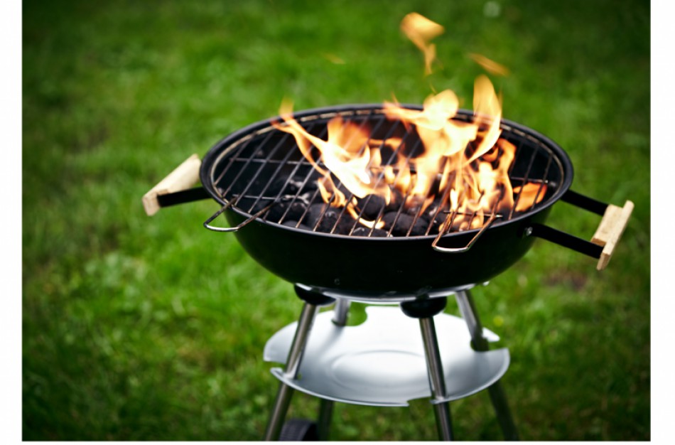 Kepsninės ir degusis skystis: kokie pavojai tyko?